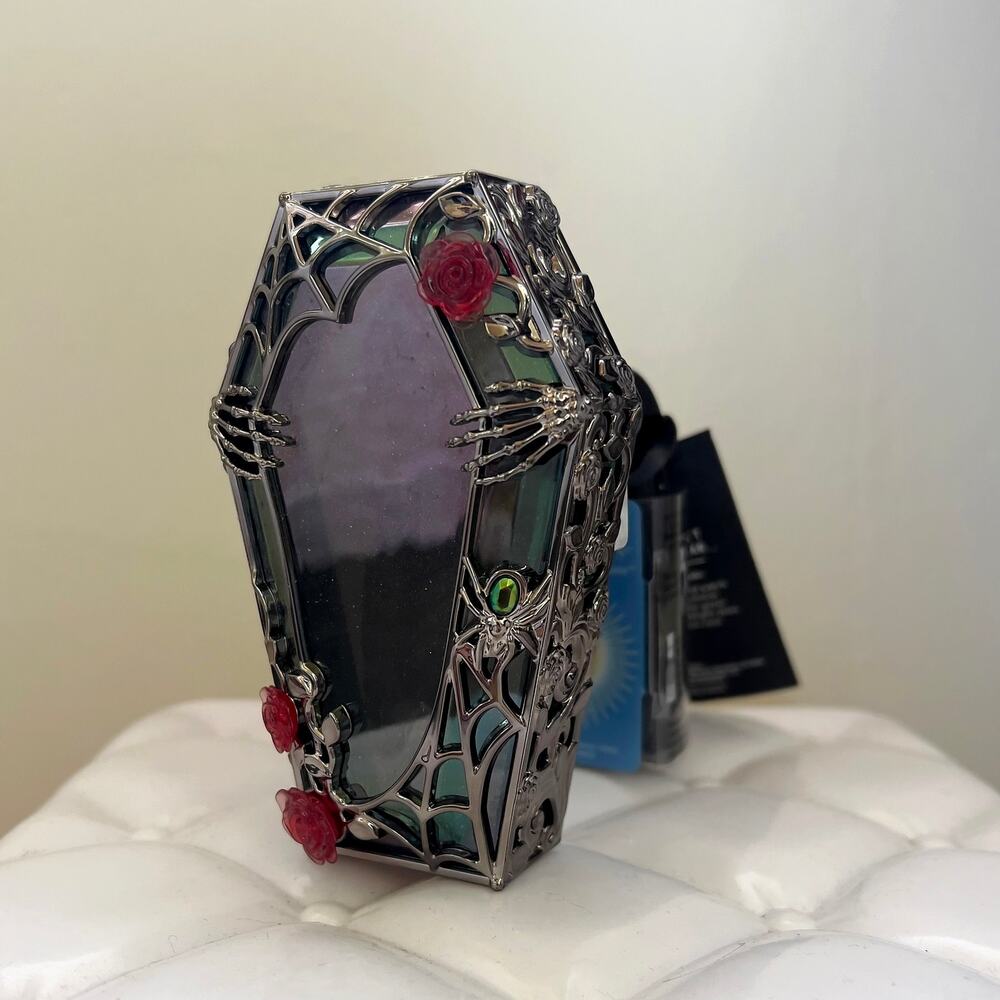 Bath & Body Works Halloween Wallflower Plug Light Up Coffin with Skeleton